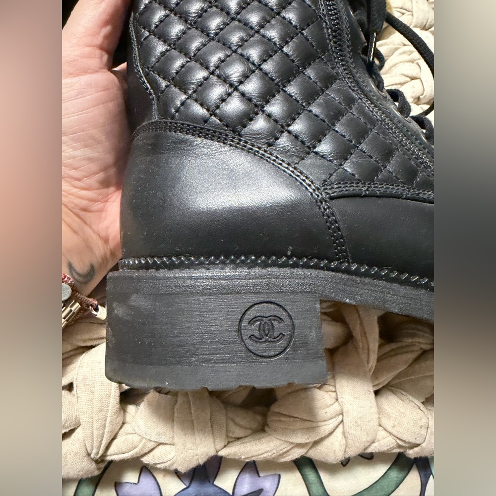Authentic CHANEL Black Leather Combat Moto Boots size 42 US 11-11.5 Black - Picture 7 of 13